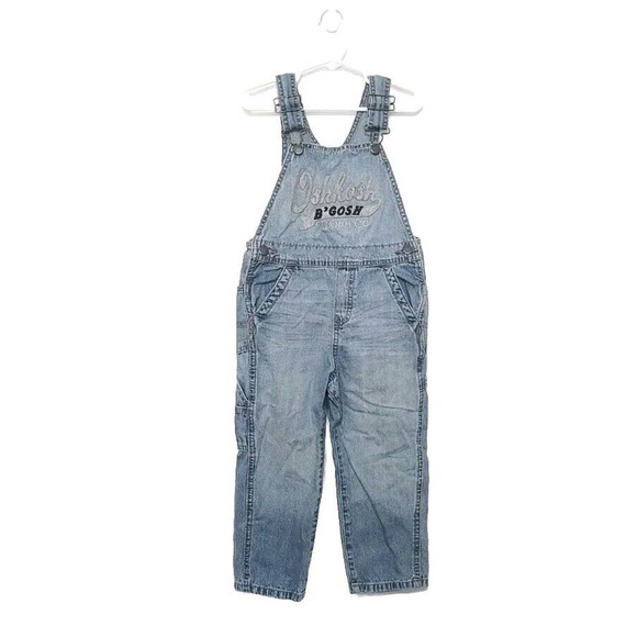 OshKosh B’Gosh Demim Bib Overalls Kids Size 4T Light Wash Embroidered Logo Patch - Picture 1 of 9